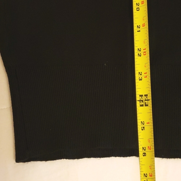 Lane Bryant black V neck Sweater 18/20 EUC - Picture 9 of 10